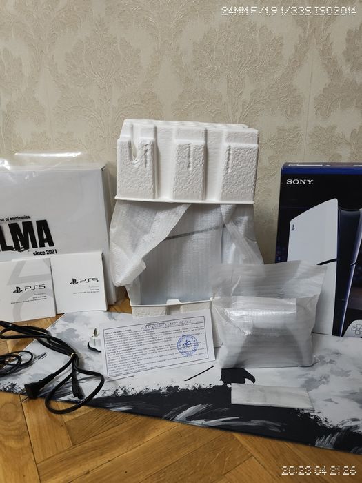 Продам Playstation 5 slim Digital edition 1 tb