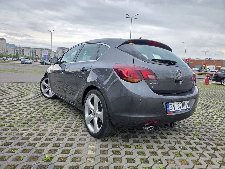 Opel Astra J 1.4 turbo 120cp