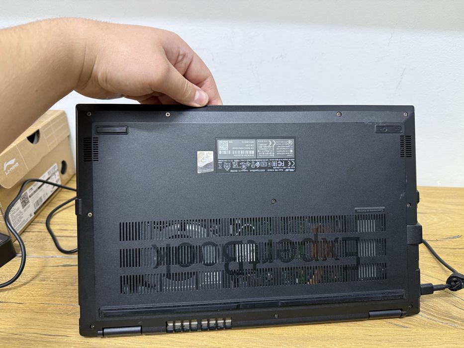 Продаю ноутбук ASUS ExpertBook B1 B1502CBA