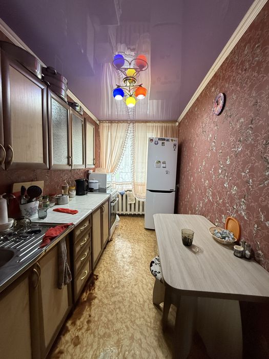 Продаётся трёкомнатная квартира