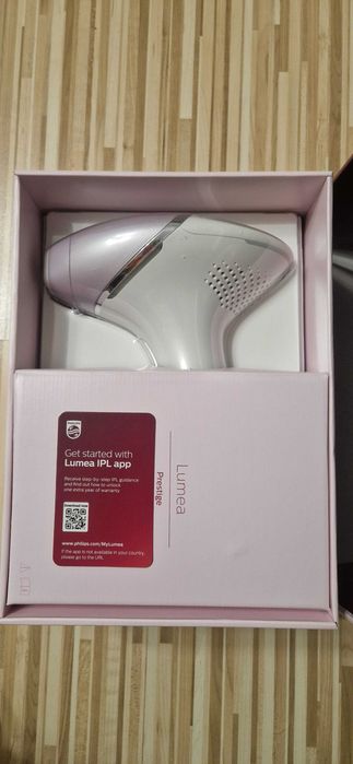 Epilator IPL Philips Lumea Seria 8000 BRI947/00,