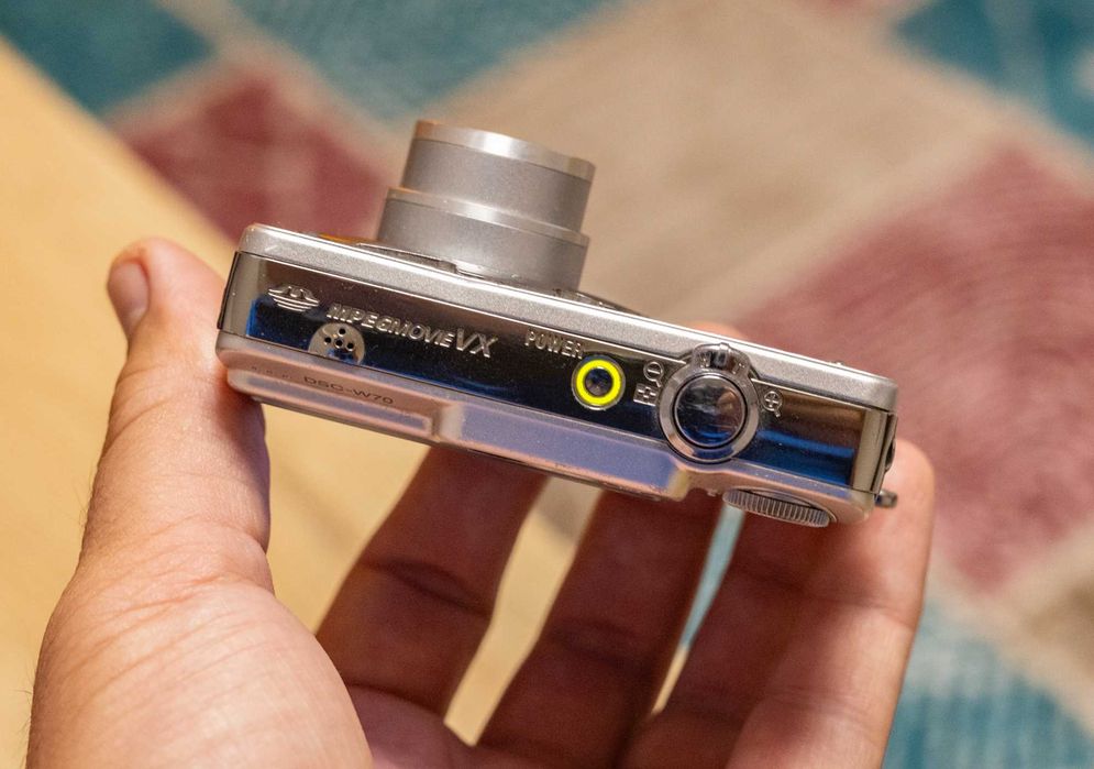 Sony DSC W70 camera foto digitala 7MP, Carl Zeiss Lens