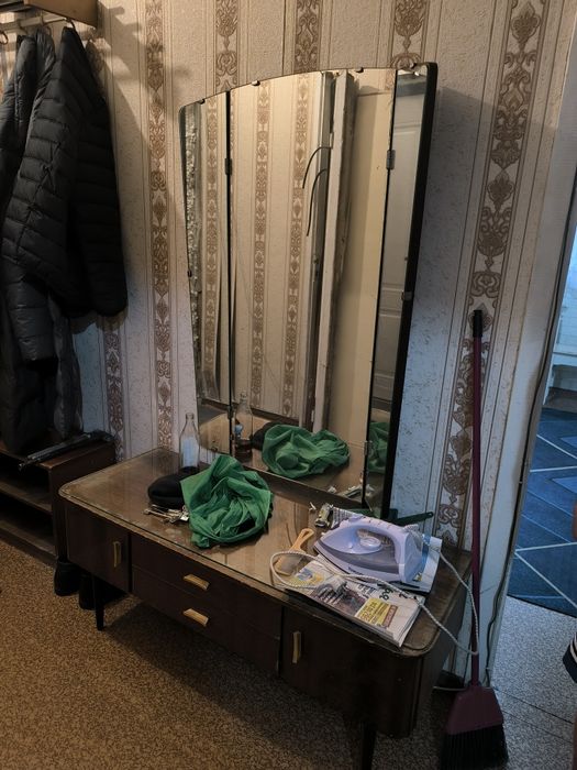 Спальный гарнитур