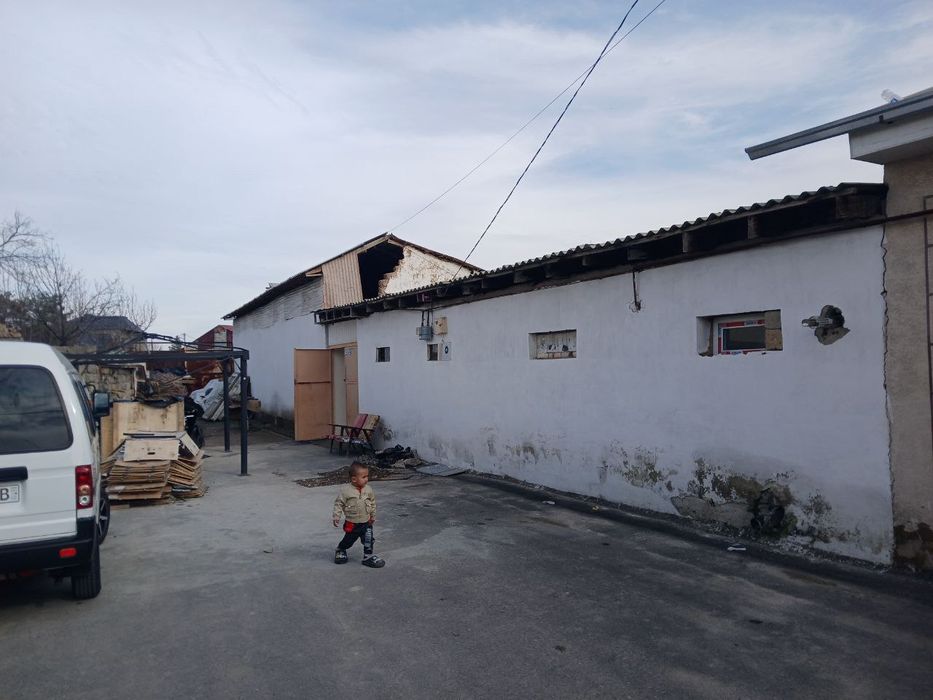 Сергели тумани.(Еуцлик.Масив-5рупарасидаги куча) 3.1соток 4хона.