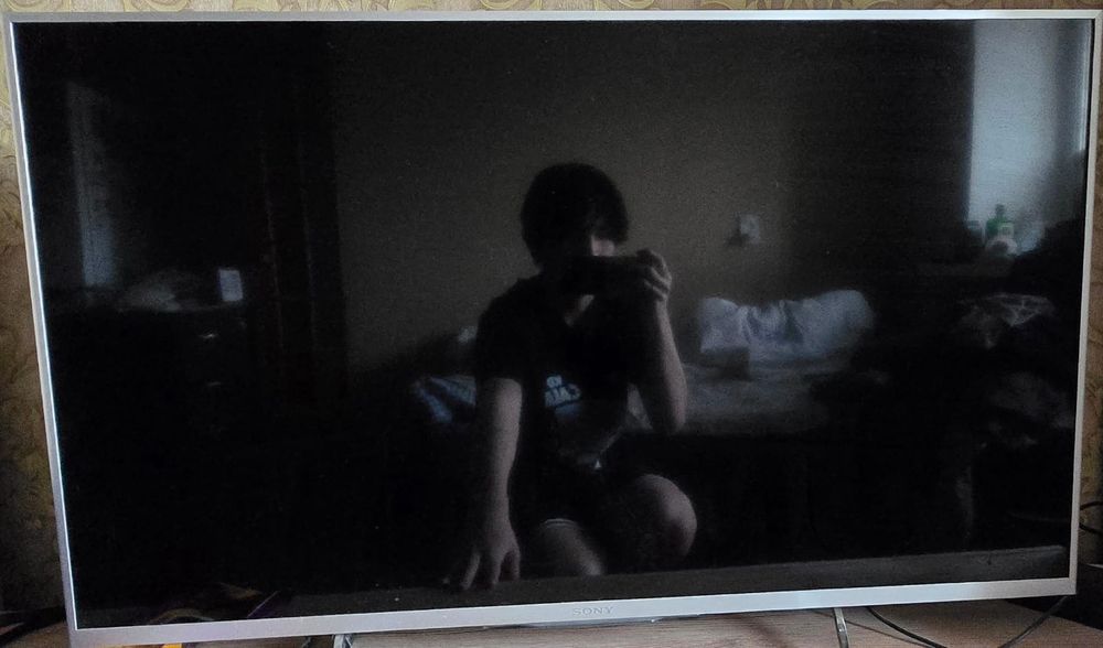 Продам телевизор Sony KDL-42W817B