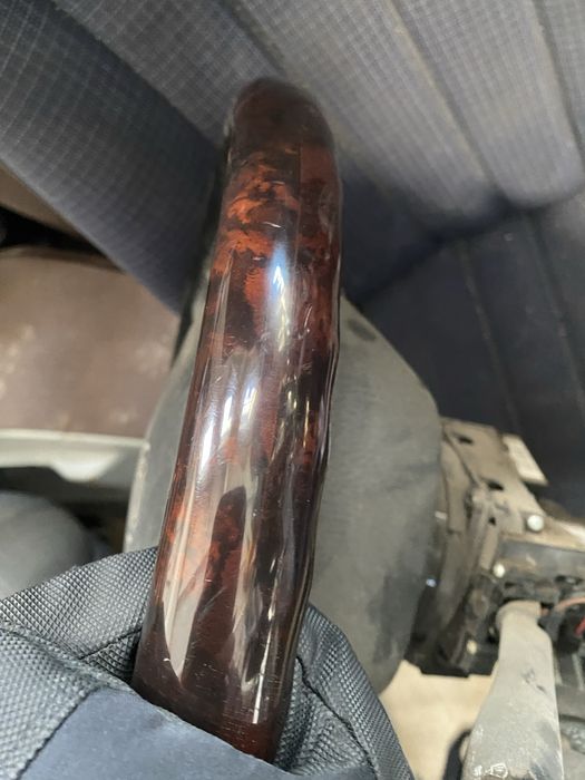 Руль nissan(дерево)