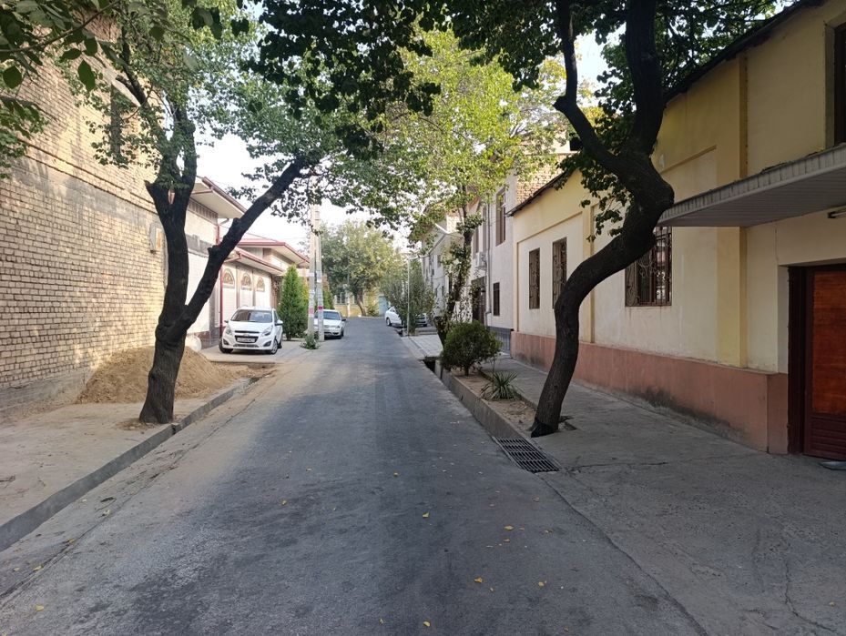 Уй сотилади Шахантохур тумани аринтир кукча мачиди олдида учаску