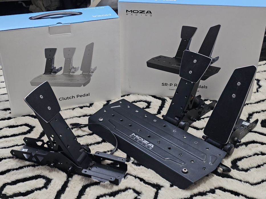 Kit Moza R9 V2 volan ES 3 pedale SR-P shifter Hori 7SRS