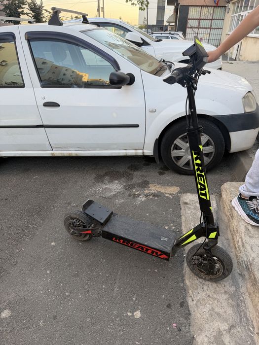 Vand trotinetă myria suspensi merge pe 3 moduri pe 25 35 si pana in 60 ambreaj la mana