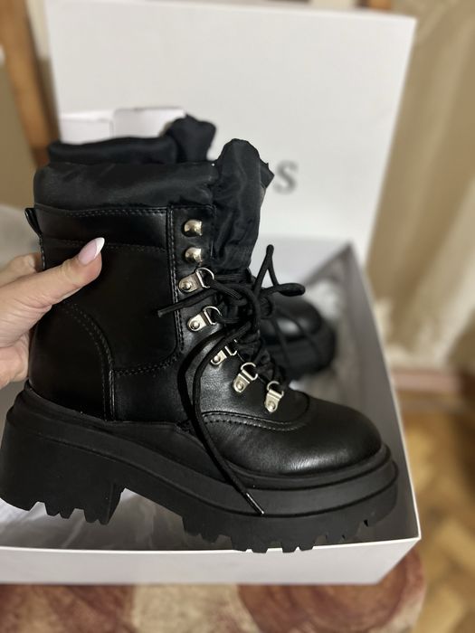 НАМАЛЕНИ Чисто нови дамски боти от естествена кожа Guess Vaney