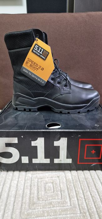 Vând bocanci 5.11 model 2.08