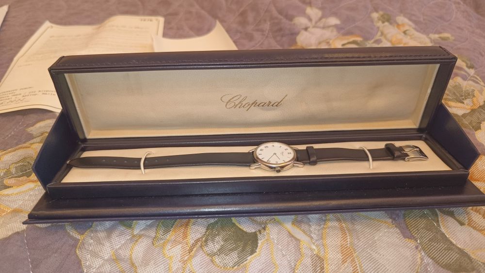 Часы фирмы chopard, белое золото 750