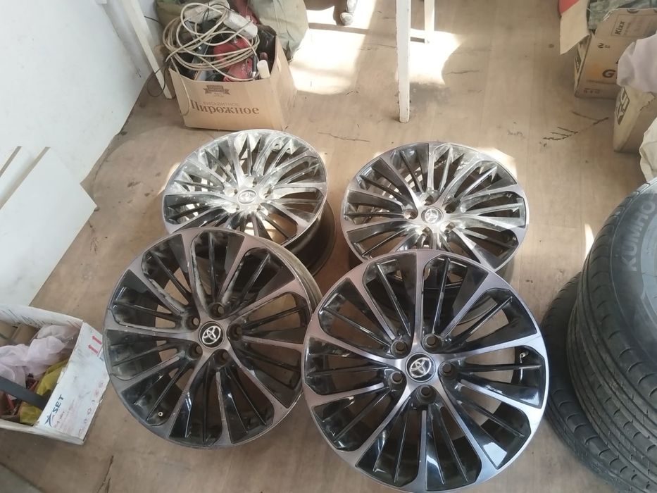 Продам диски на камри