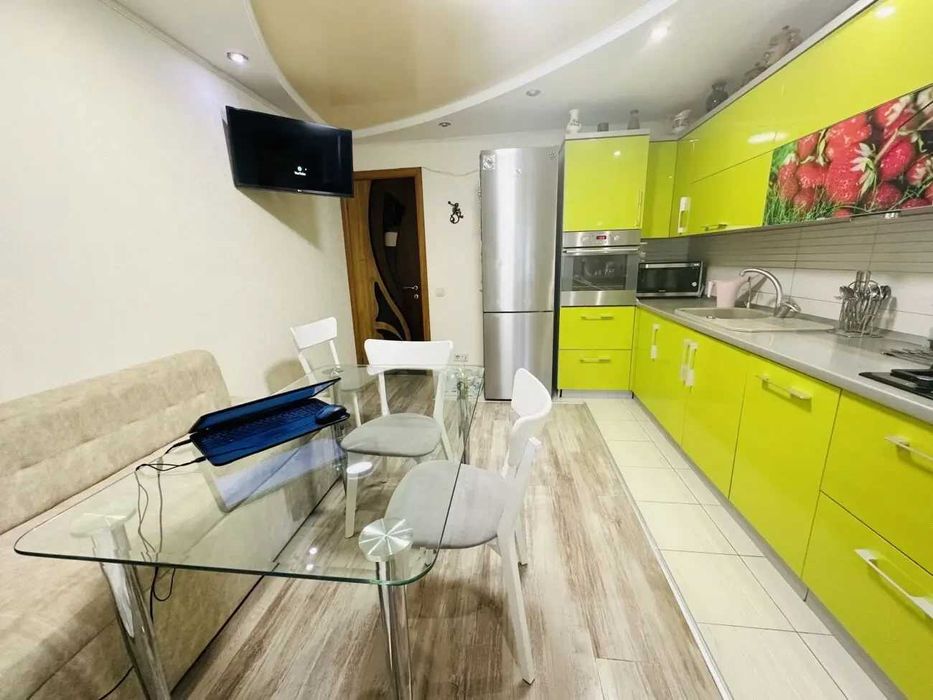 Дава се под наем Тристаен апартамент в София, Зона Б-18 - 88 кв.м за 612 € - Снимка #5