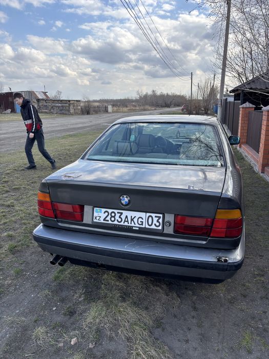 Продам бмв е34 в хорошем состояние