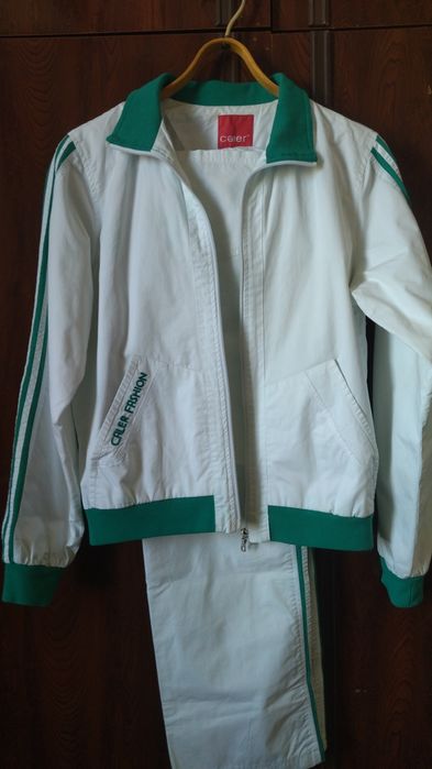 Спортивный костюм