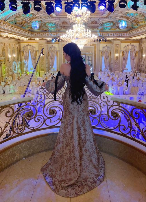 Вечернее платье