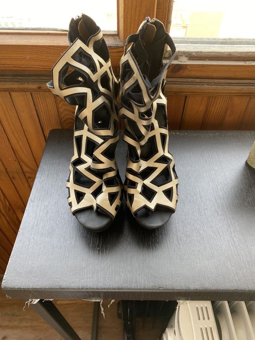 Туфли, босоножки, ботинки 36 размер