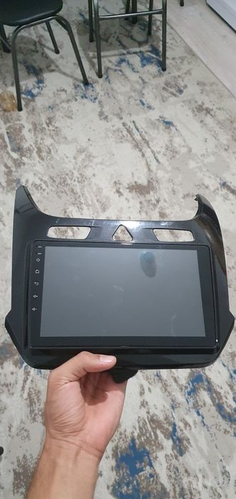 Android manitor kobalt ramkasi bilan birga 9dyum ishlab turibti