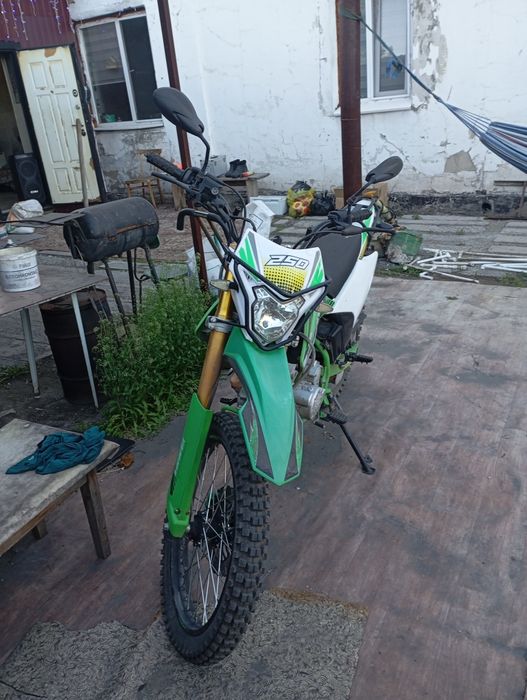 Продам эндуро кроссовый