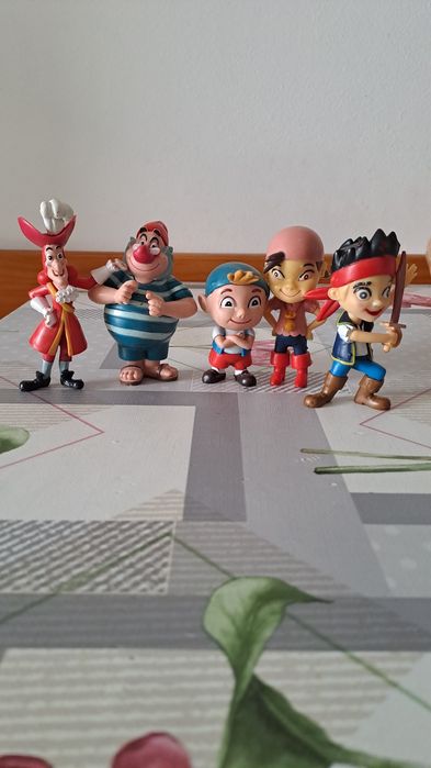 Figurine și jucării Disney.