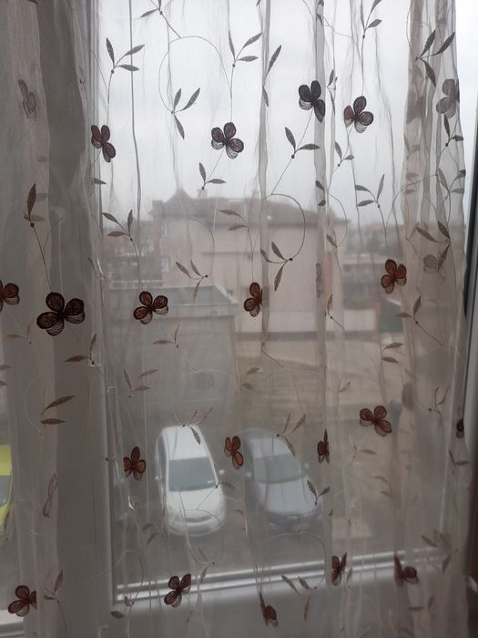 4 бр. вис.3м/ш.1.44 м ИКЕА отлични завеси с метални халки и др.