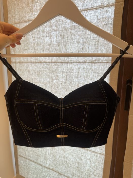 Бюстие на Junona