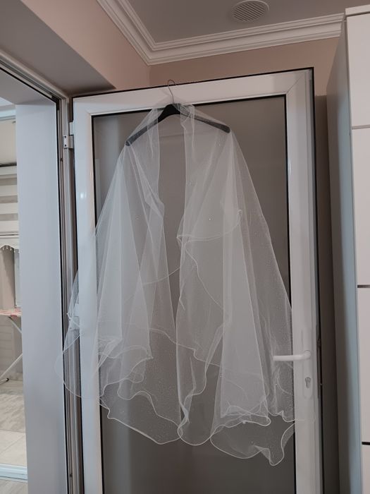 Булчинска рокля и воал