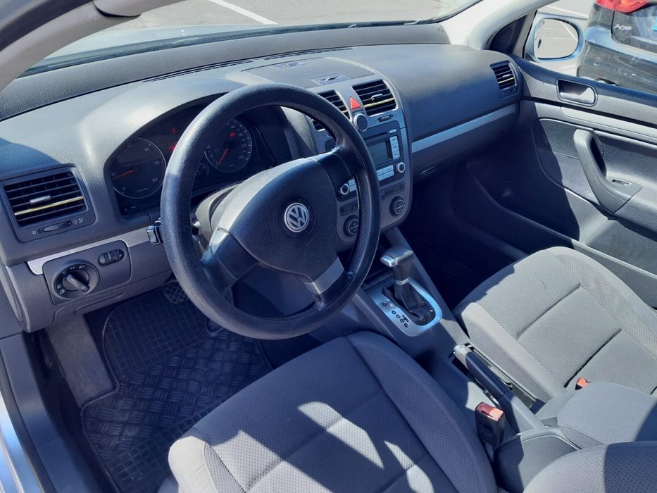 Vând VW Golf 5 automat