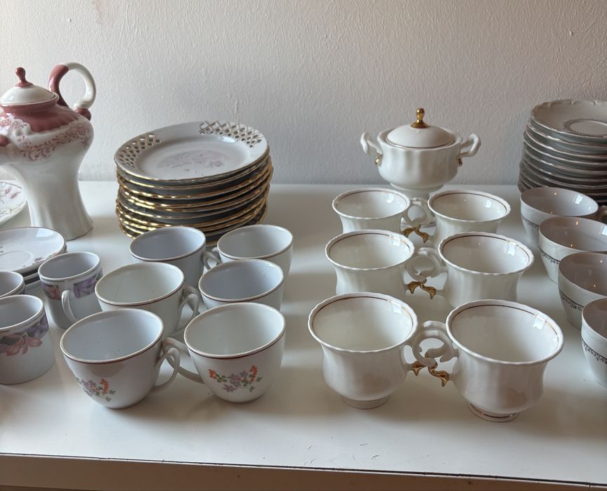 Set de masa din portelan luxos - ideal pentru ocazii speciale