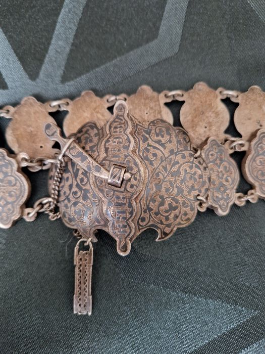 Страхотен антикварен руски кавказки сребърен колан с ниело