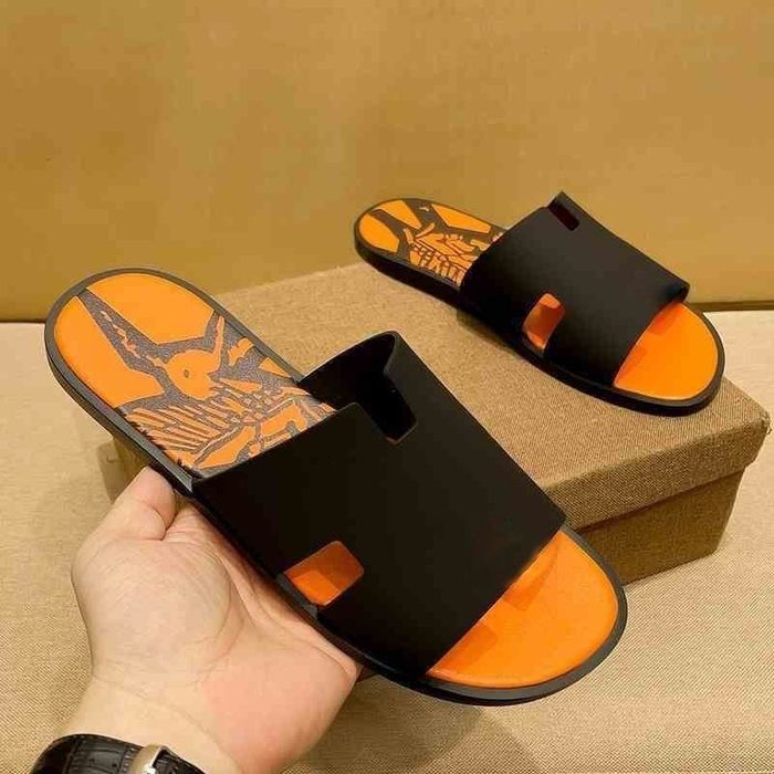 Hermes oyoq kiyim