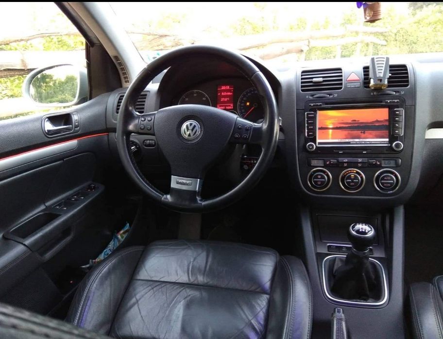 Продавам Голф 5ци и други коли на ЧАСТИ имам НОВИ Части/Автоаксесоари