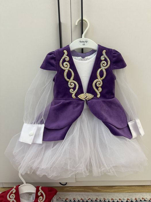 Продам платья на тусау кесер