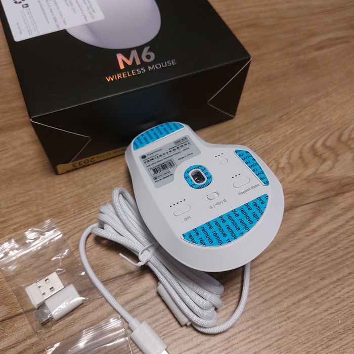 Безжична ергономична мишка Keychron M6 White (Пълен комплект)