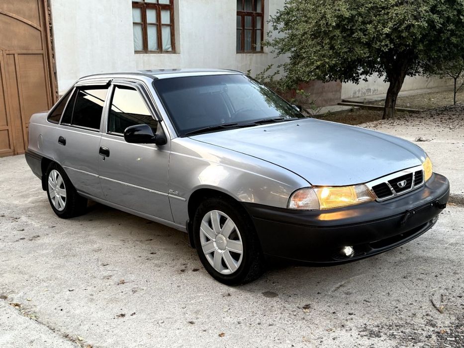 Срочна продам Нексия 1  1999 года