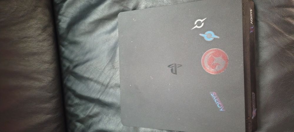 PS 4 de 500 GB spatiu