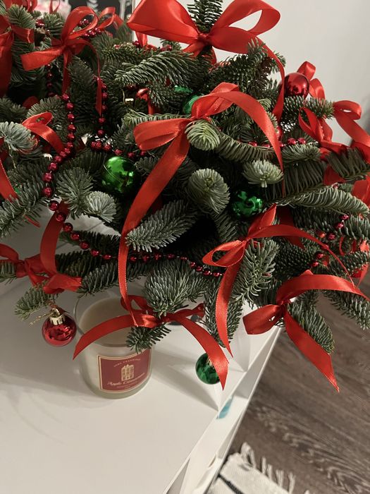 Новогодние композиции из нобилиса