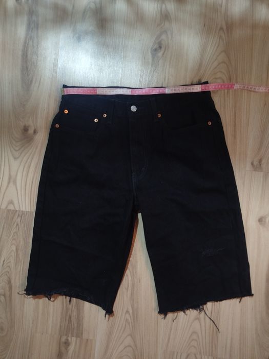jorts levi s 550