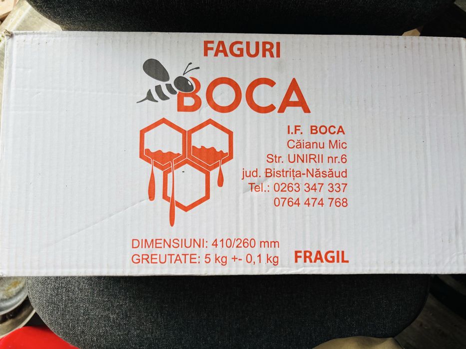 Vand 2 cutii Foite Fagure ceara 3/4