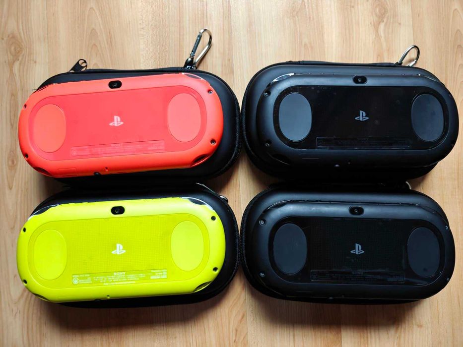 PS Vita 2000 (64GB) с Нови Aксесоари Подарък