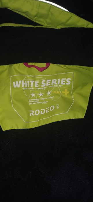 Горнолыжный костюм на девушку