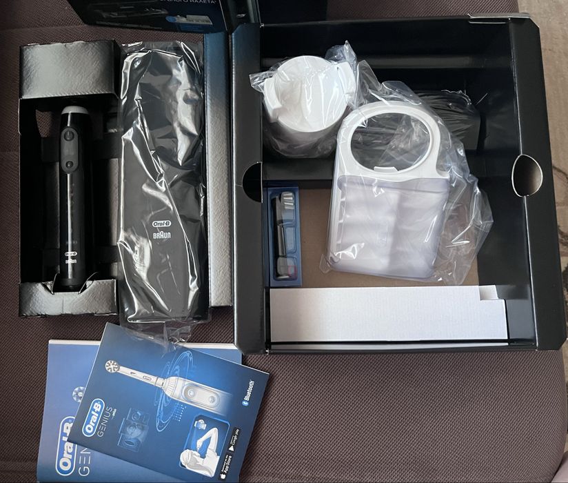 Periuță de dinți electrică Oral-B Genius 10000N