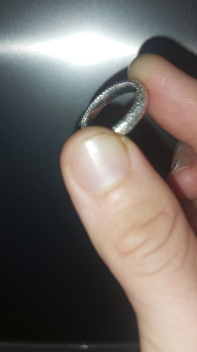 Kumush uzuk 3.33 gram. 17 razmer.