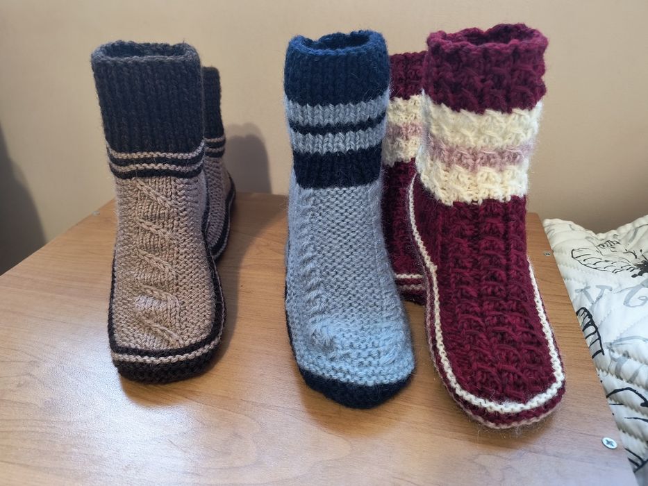 Мъжки и дамски безшевни ръчно изработени терлици