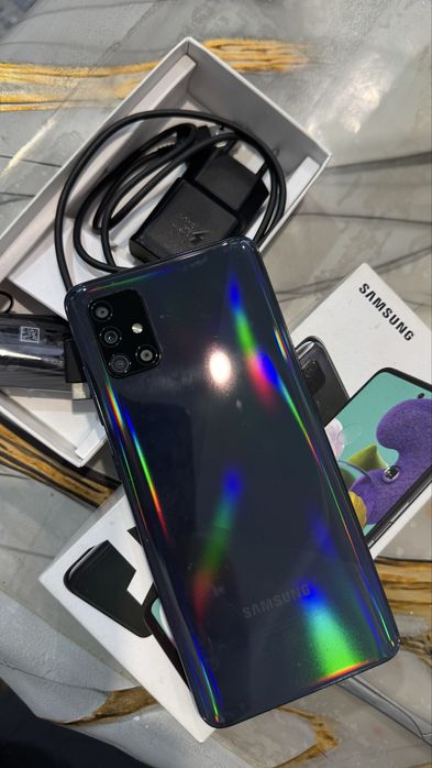 Продам телефон почти новый