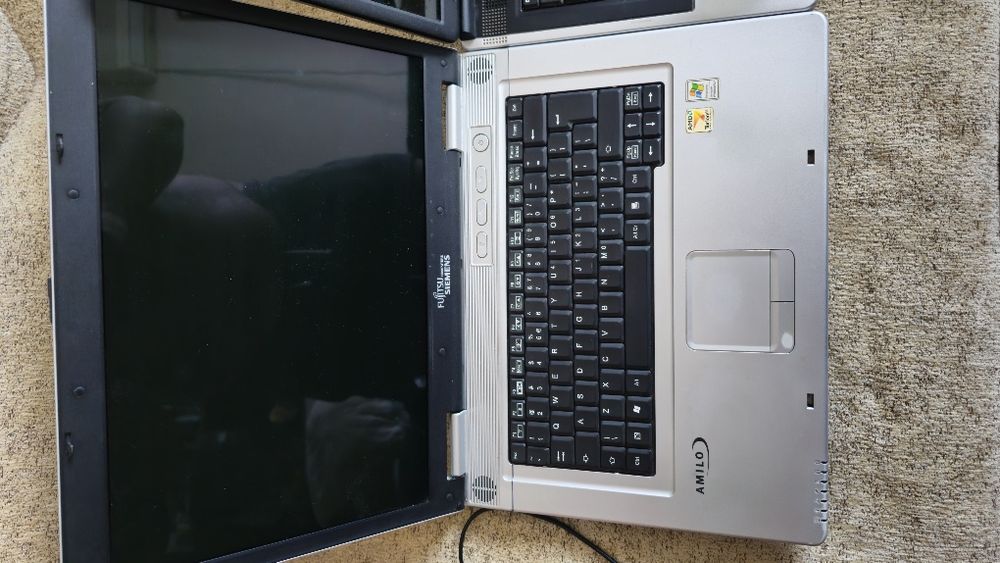 Vând/Schimb 2 laptopuri Fujitsu Siemens
