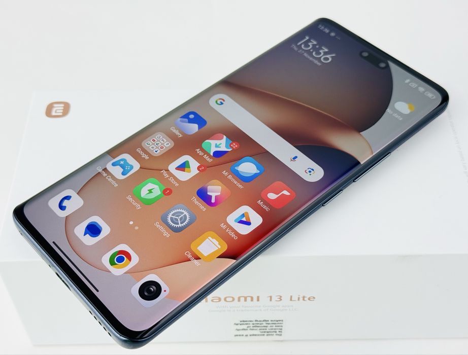 Xiaomi 13 Lite 256GB 8RAM Black Перфектен! Гаранция!