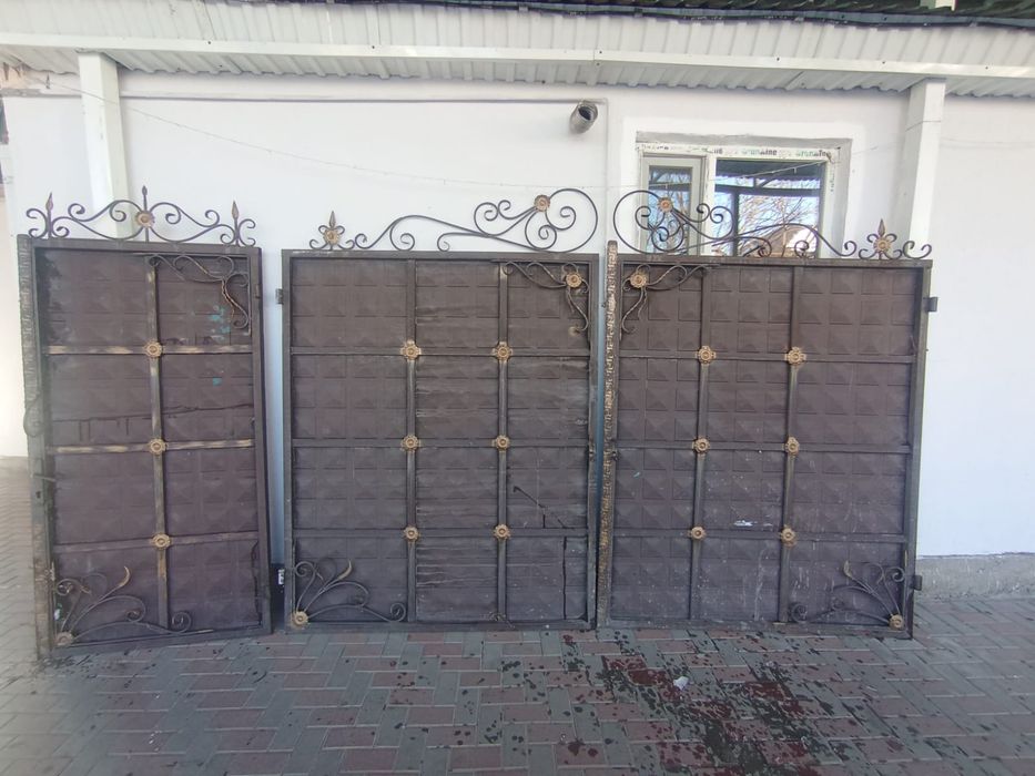 Ворота с калиткой.