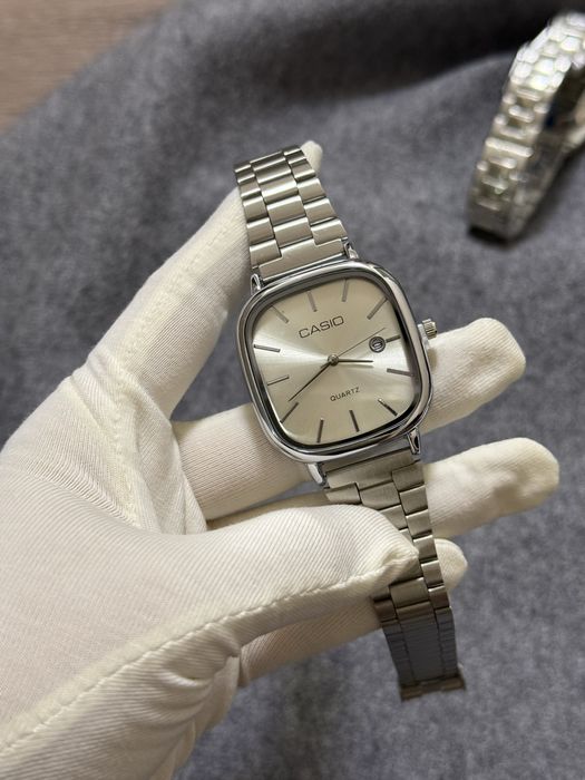 Часы Casio, Hublot, Patek